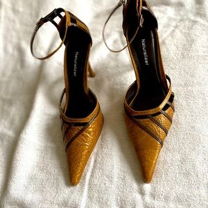 High heel shoe (4”)